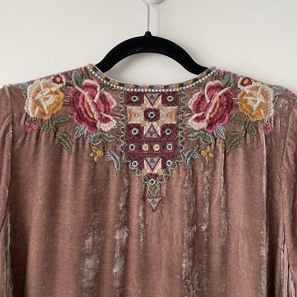 Johnny Was Cherelle Velvet Embroidered Drape Tunic Top Size L Silk Boho Hippie - Picture 11 of 15